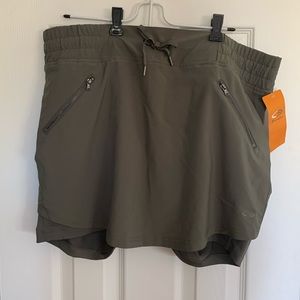 NWT C9 BY CHAMPION CAMO GREEN SKIRT